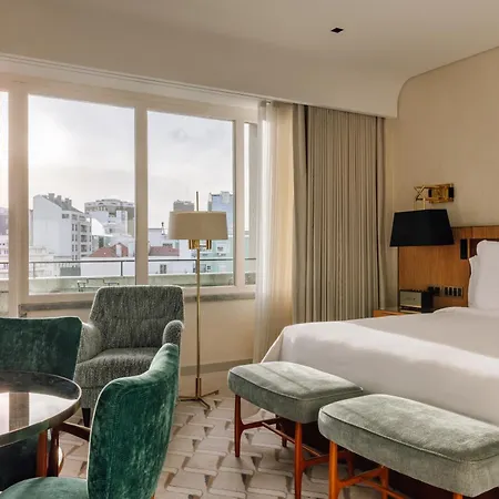 Four Seasons Ritz Hotel