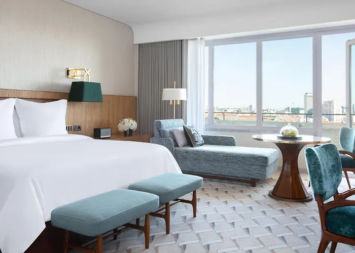 Four Seasons Ritz Hotel 5*