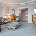 Four Seasons Ritz Hotel 5*
