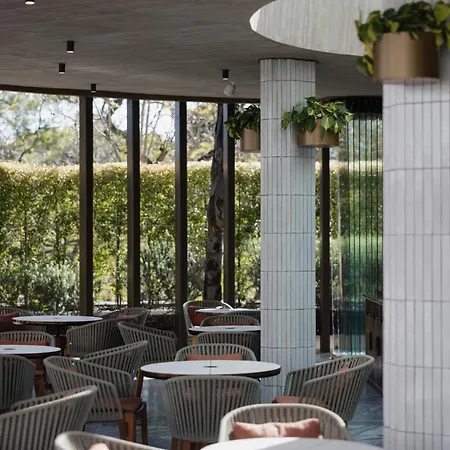 Four Seasons Ritz Hotel