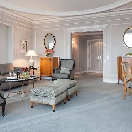 Four Seasons Ritz Hotel 5*